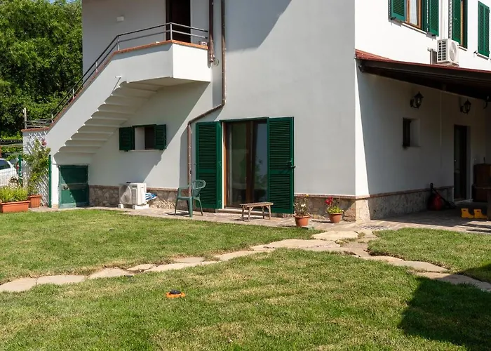 Con Ampio Giardino Recintato - Pet Friendly Apartmán *